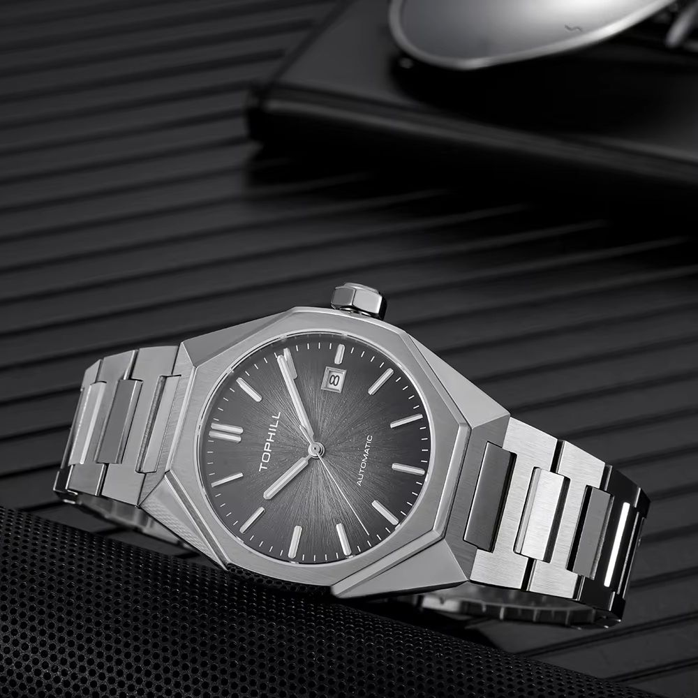 TOPHILL 39mm Miyota 8215 Mecha - Butterfly Clasp Deployant recensie en prijs