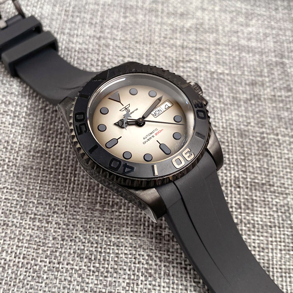 Tandorio 200M Waterdicht Nh36a - Rubber Strap Diver recensie en prijs